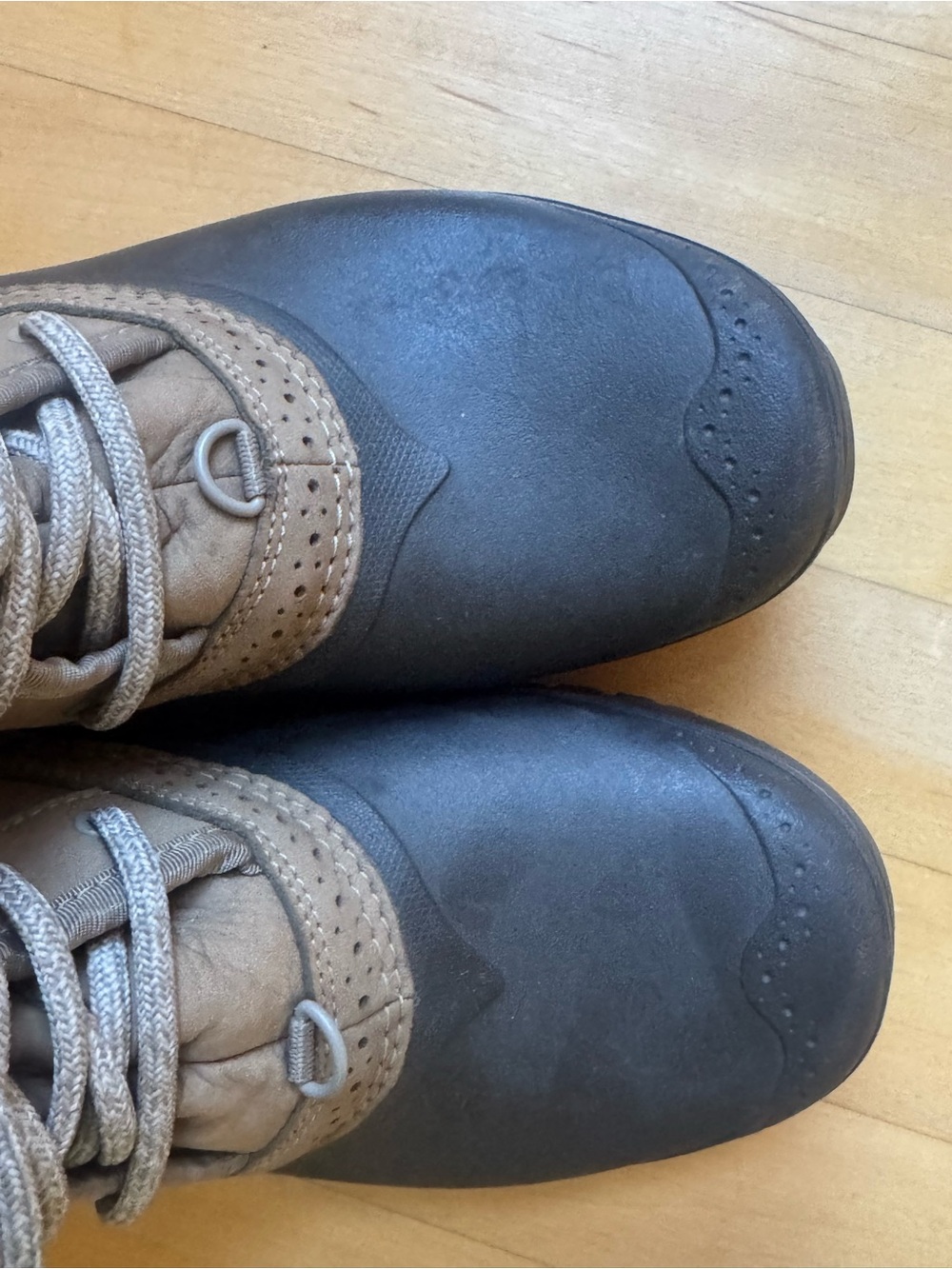 The North Face Women’s Taupe & Brown Waterproof Winter Lace-Up Boots - Picture 7 of 8